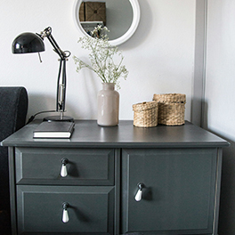 How to create a coordinated and unified restaurant furniture set